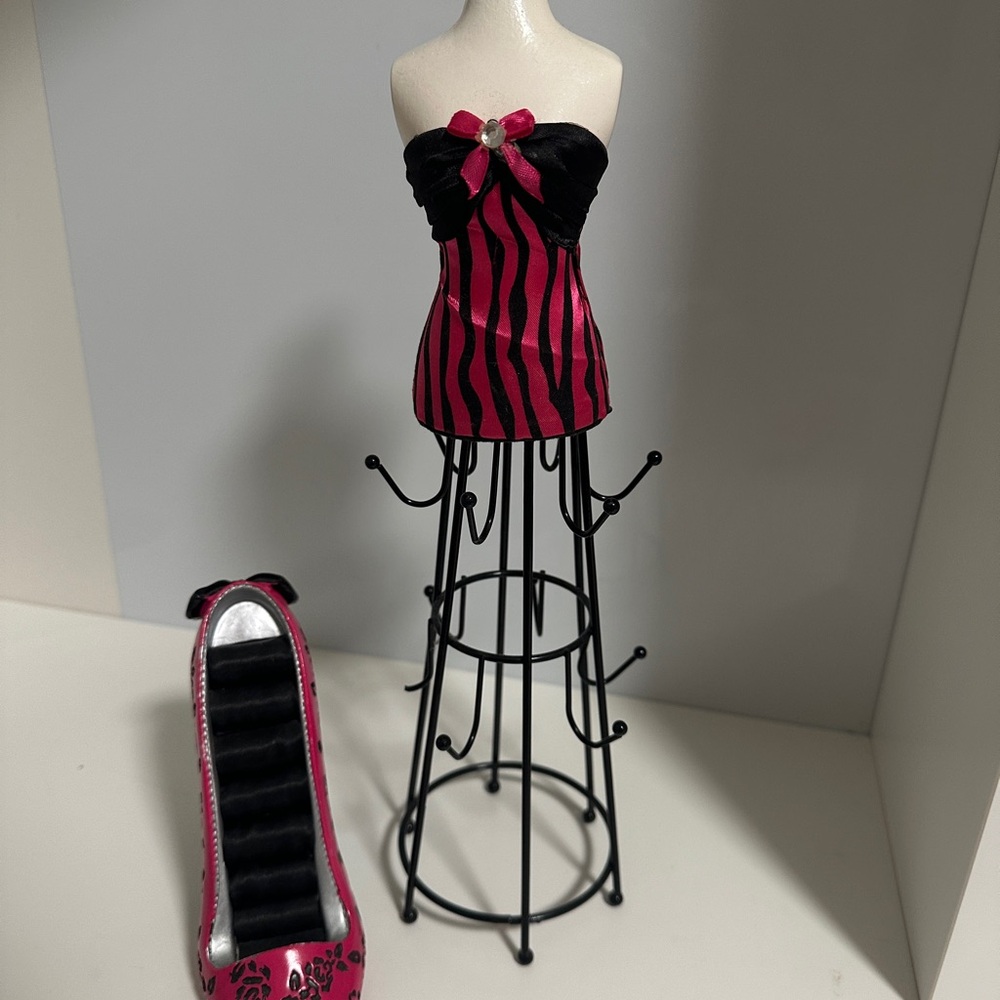 Pink and Black Striped Dress Jewelry Holder and Heel ring holder